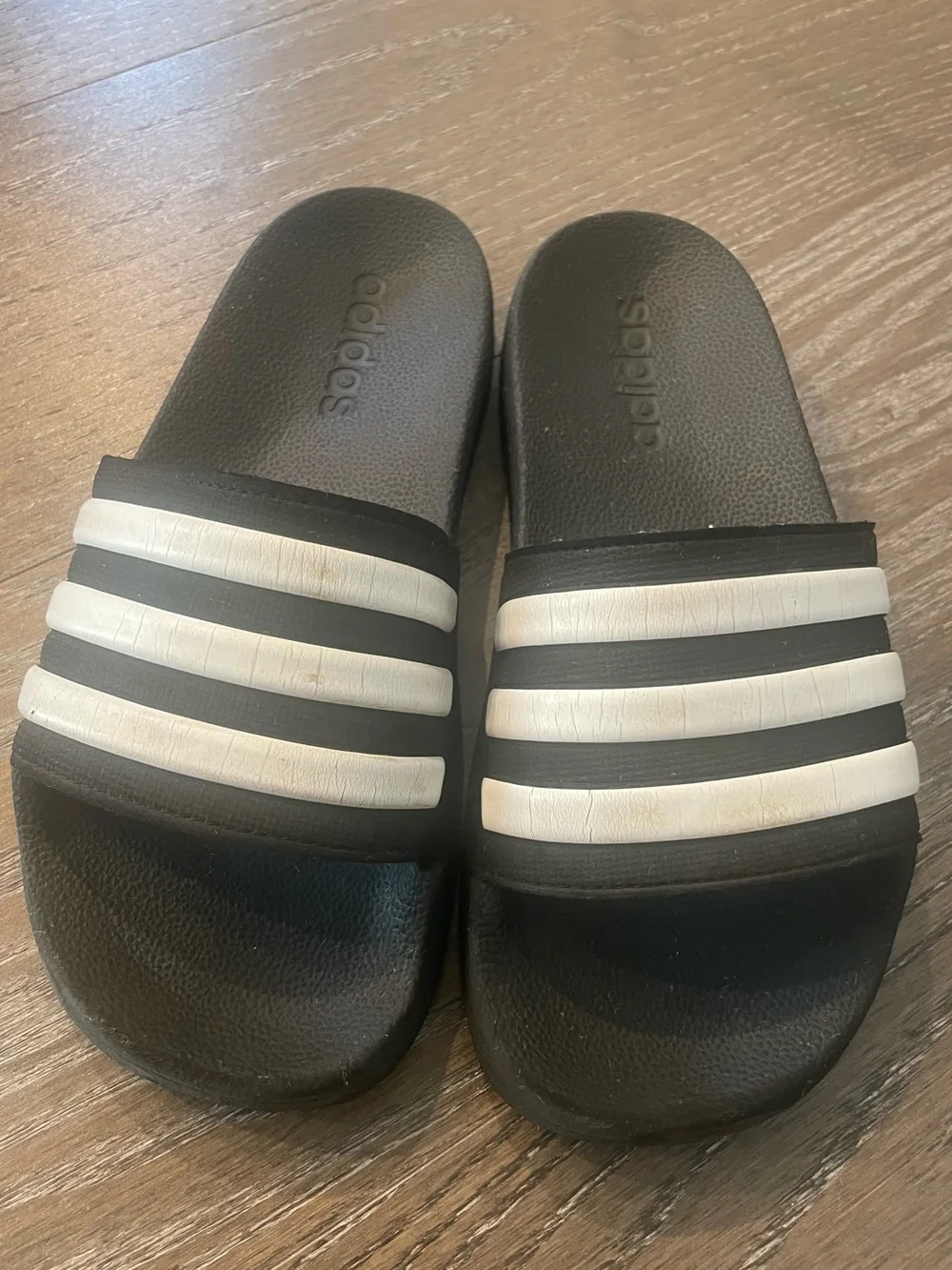 adidas Adilette black shower slides kids size 2